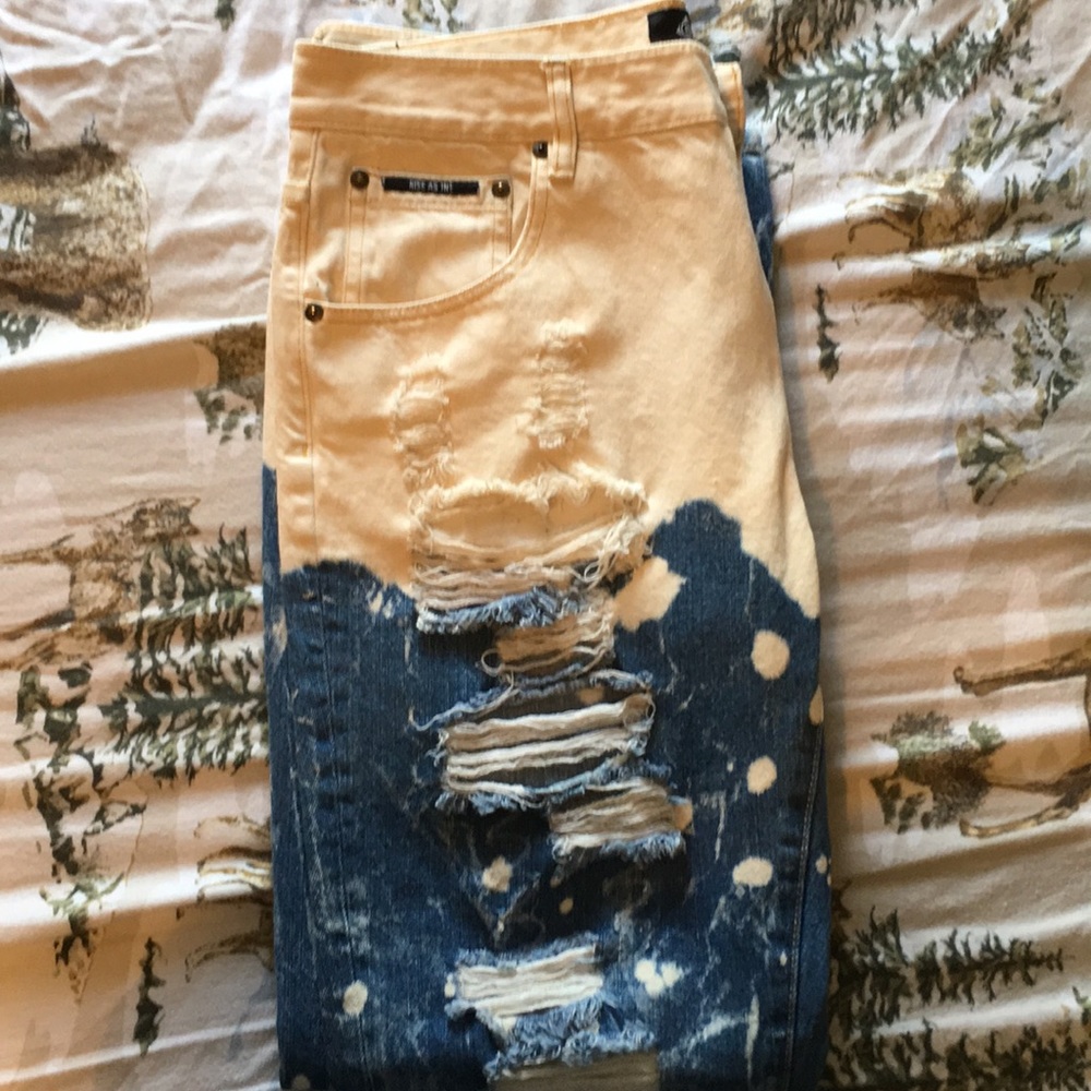 Rise As 1ne bleached distressed jeans